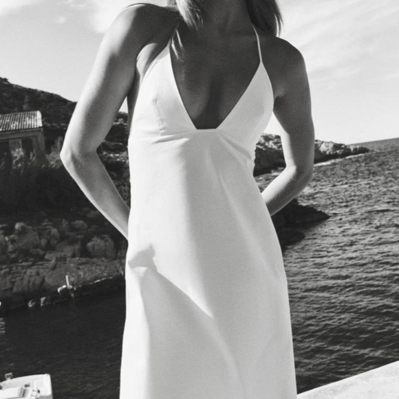 Zara White Backless Maxi Dress - Picture 3 of 4